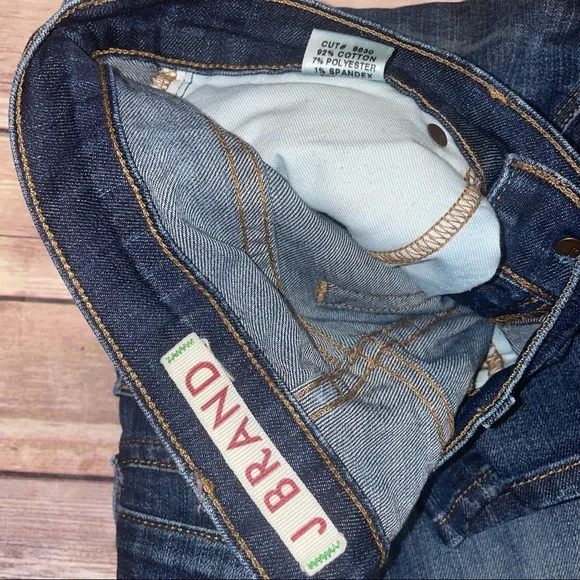 J Brand | Phoebe Cropped Low-Rise Skinny Jean | 26 - Picture 5 of 10